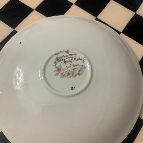 Myott Meakin "Spring Fields" saucer or small plate, designed by Jenny Rhodes - Picture 3 of 6